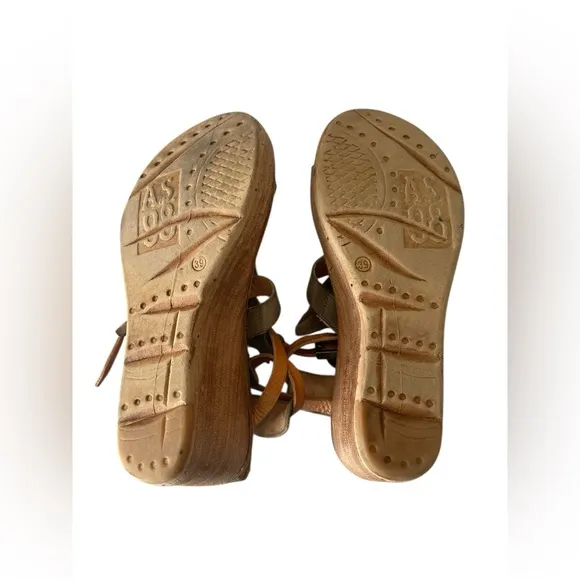 A.S.98 Green and Tan Wedge Sandals with Adjustable Straps Size:39