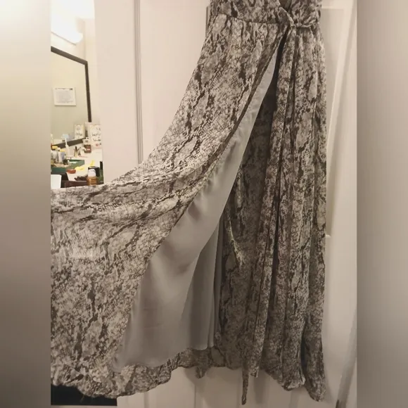 ASTR The Label Grey And White Snakeskin Maxi Wrap Tie Festival Dress-Small