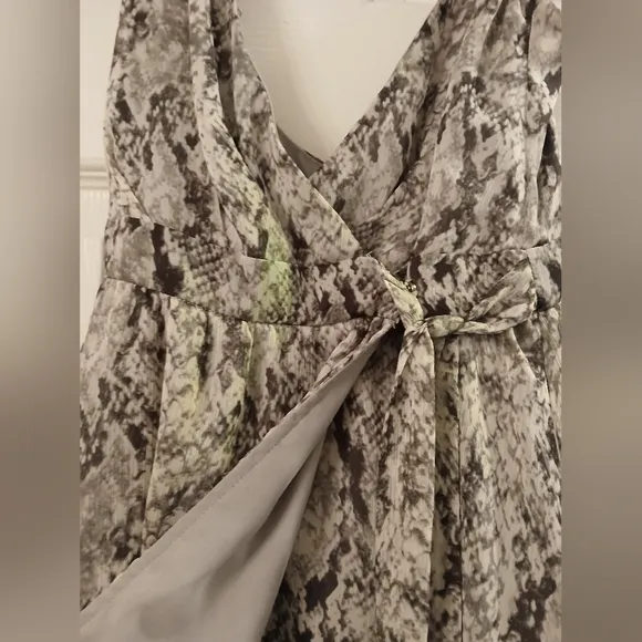 ASTR The Label Grey And White Snakeskin Maxi Wrap Tie Festival Dress-Small