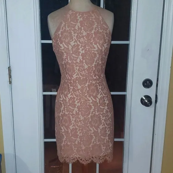 ASTR THE LABEL THE LACE MIDI DRESS/BACKLESS/CRISS CROSS ADJUSTABLE STRAPS