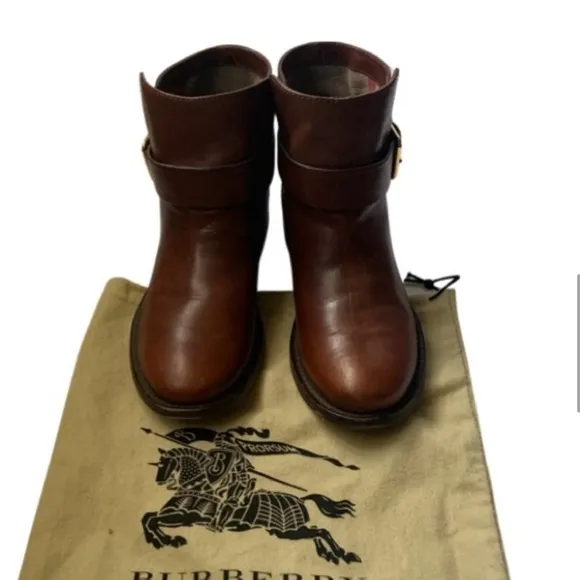 Authentic Burberry brown leather Ankle Boots with box and dust bag