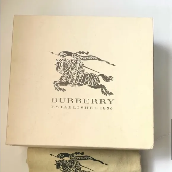 Authentic Burberry brown leather Ankle Boots with box and dust bag
