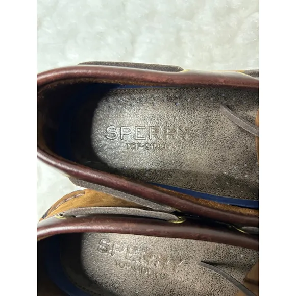Authentic Original Boat Shoe from Sperry Top-Sider Men Size 10.5M