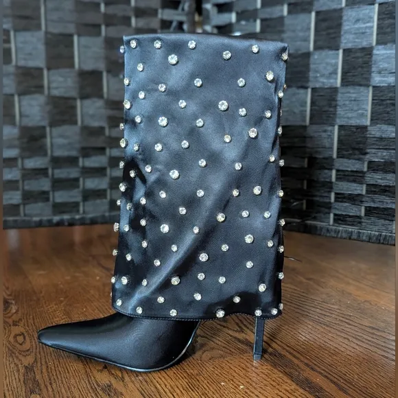 Azalea Wang Black Studded Heeled Boots  Flower Accent 7.5 Fancy NEW w/Box