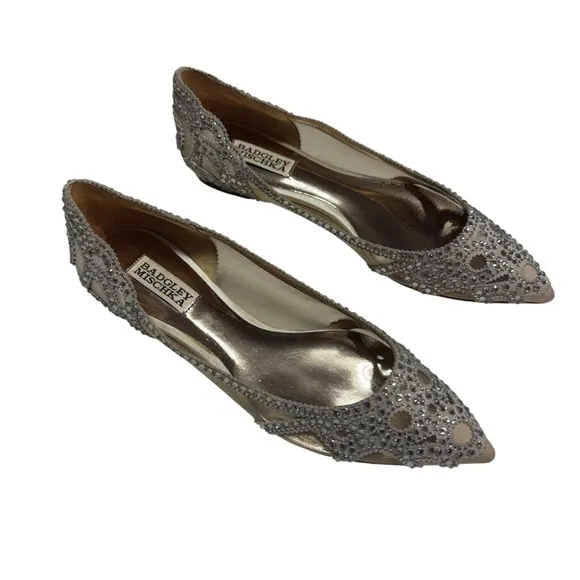 Badgley Mischka Gigi Flat Ivory Satin Pointy Toe Jewel Embellishments Size 7.5