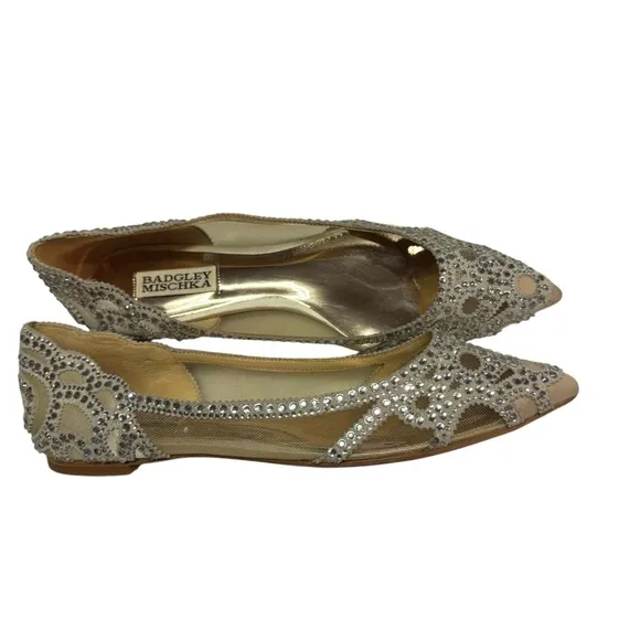 Badgley Mischka Gigi Flat Ivory Satin Pointy Toe Jewel Embellishments Size 7.5