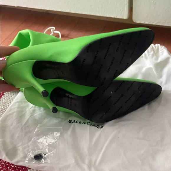 Balenciaga Green Heeled Boots Sleek and Modern