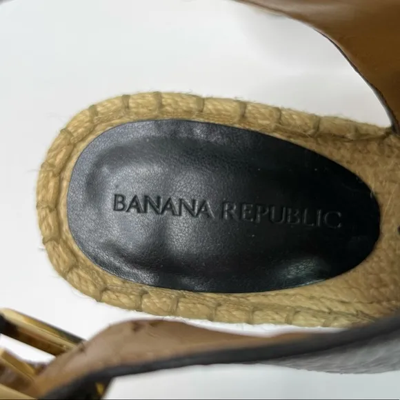 BANANA REPUBLIC Black Leather Espadrille Peep Toe Wedges Size 6