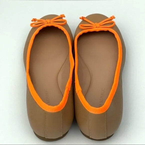Banana republic flats sz 7 tan leather neon ballet