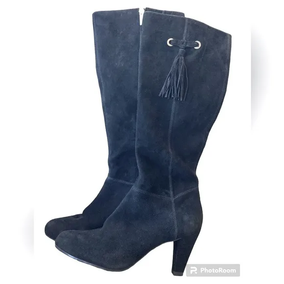 Bandolino Tall Suede Black Heeled Tassle Boots. Size 10