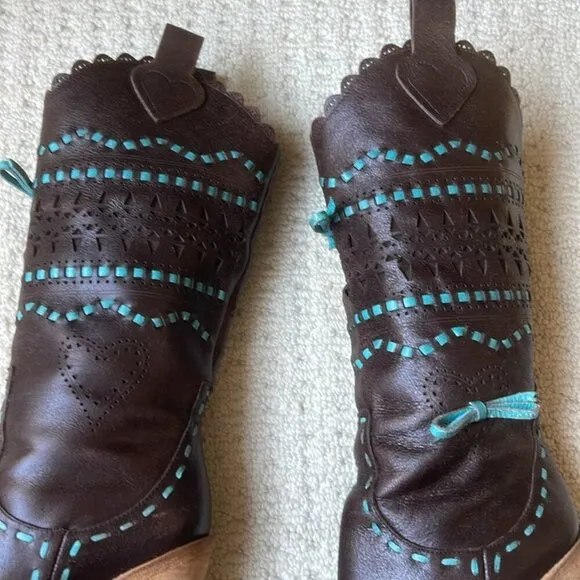 BCBG Max Azria Brown Heeled Leather Western Boots Size 6