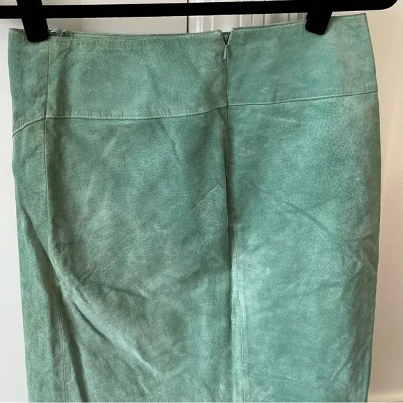 Bebe Vintage Suede Ruffle Slit Knee Length Skirt Mint Green Sz 4
