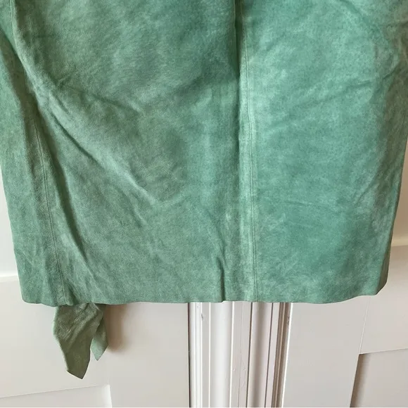 Bebe Vintage Suede Ruffle Slit Knee Length Skirt Mint Green Sz 4