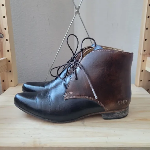Bed Stü Cobbler Series Hollow Rustic Black Teak Booties 6.5