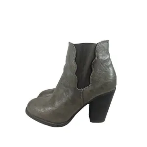 Betsey Johnson B17 'Natalie Heeled Ankle Boots Women's Size 8