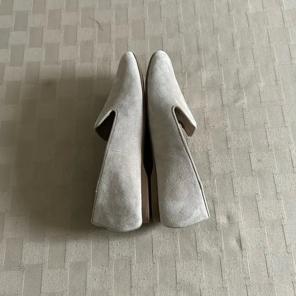 Birdies The Starling Suede Flats in Stone