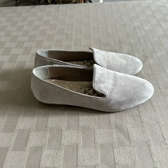 Birdies The Starling Suede Flats in Stone
