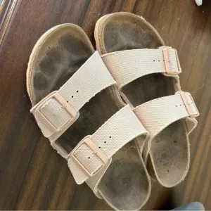 Birkenstock Arizona Vegan in Soft Pink