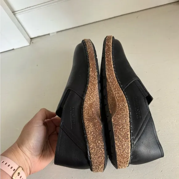 Birkenstock women’s Callan black leather slip on flats size 37 (US ladies 6).