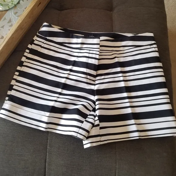 Black &amp; White Stripe Modern Fit Cuffed City Shorts Contemporary