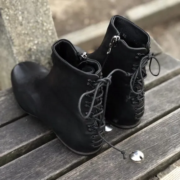 Black Ankle boots in vintage leather by Ink