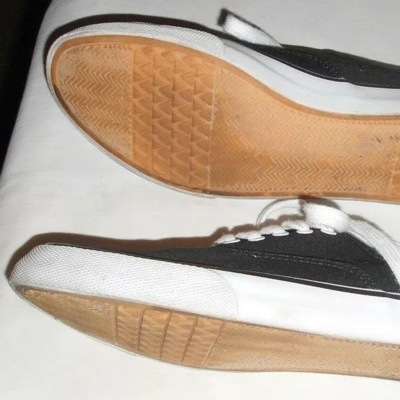 Black Canvas Lace-Up Tennis Shoes