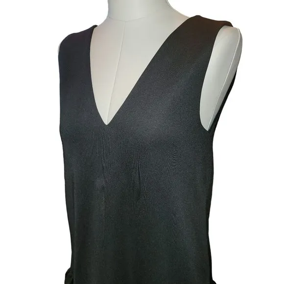 Black Mini Dress Deep V Scalloped Ruffled Edge Size 12 Jj3397