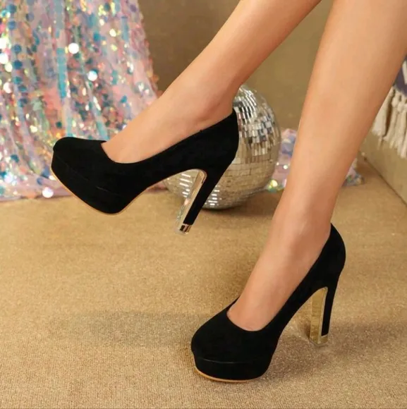 Black Suede Chunky Heel Round Toe Pumps