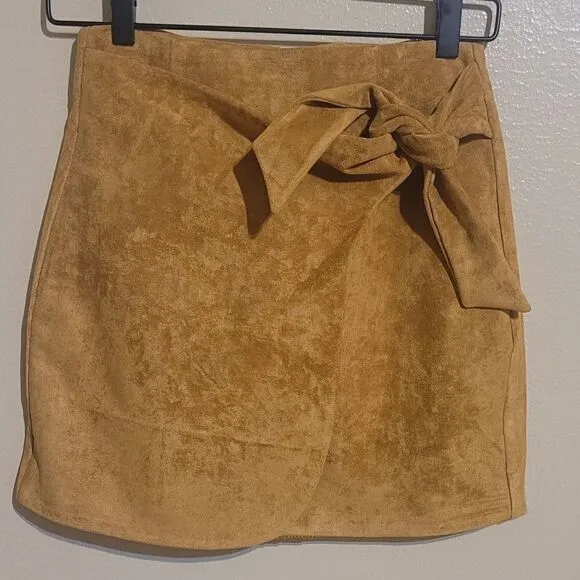 Blank NYC Caramel New with Tags Faux Suede Tie Mini Skirt Women's 25