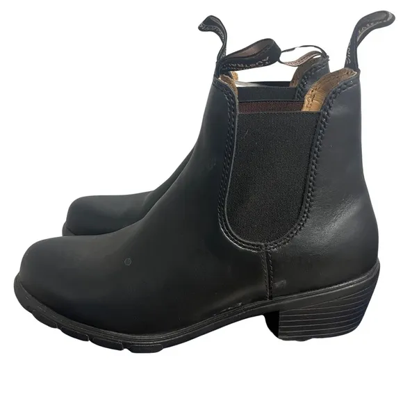 Blundstone Women’s Leather Boots Black Heeled Size 9.5 US