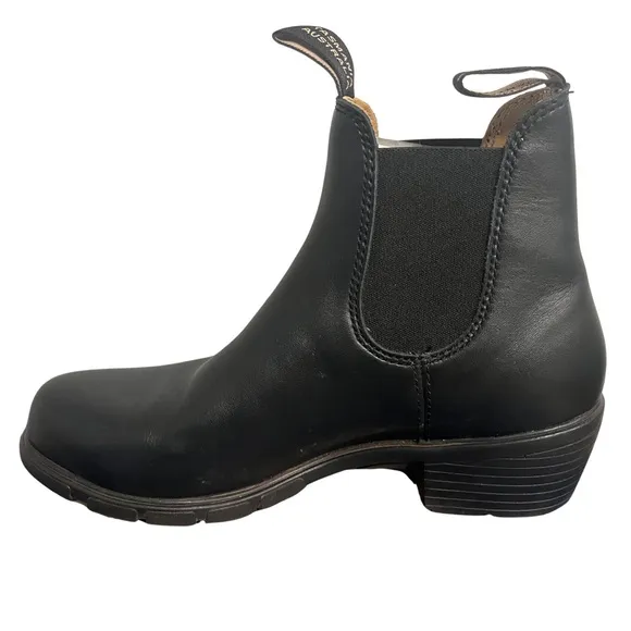 Blundstone Women’s Leather Boots Black Heeled Size 9.5 US