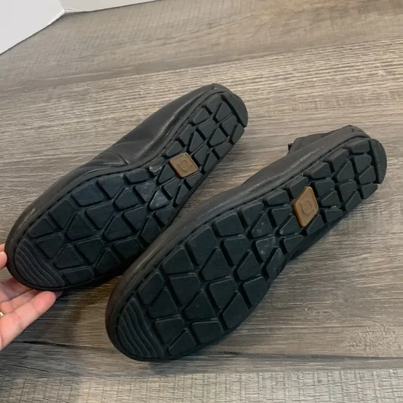Born black leather flats size 7 1/2