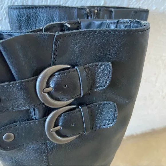 Born Flat Leather Boots Buckles Tall Riding Comfort Black Casual Boho Equestrian