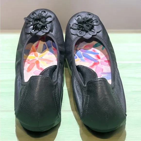 Born Julianne Floral Black Leather Flats Size 11.