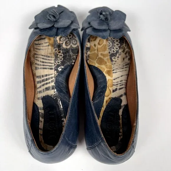 Born Sz 6M Leather Flower Navy Blue Flats Arch Support Cushioned