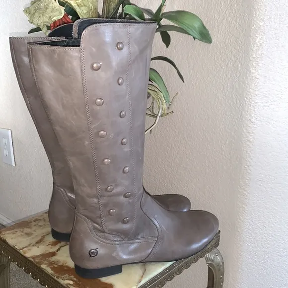 BORN Tall Leather Italian boots, flat heel, leather buttons. Taupe. 9 EUC