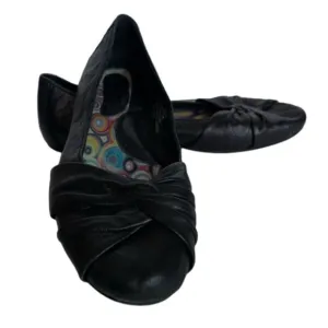 Born Women's Black Leather Flats Size 8