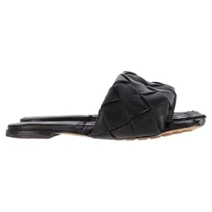 Bottega Veneta Lido Flats in Black Leather