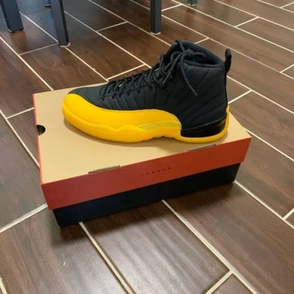 Brand New Black and yellow university Gold Shoes