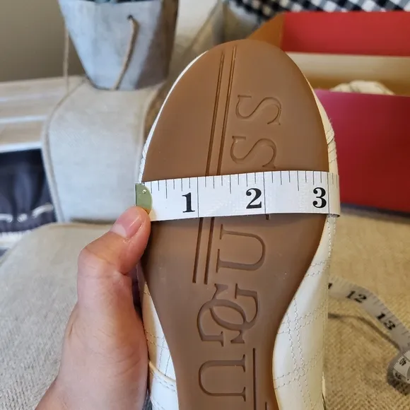 Brand new Guess sneakers size 5
