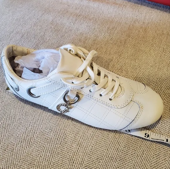 Brand new Guess sneakers size 5