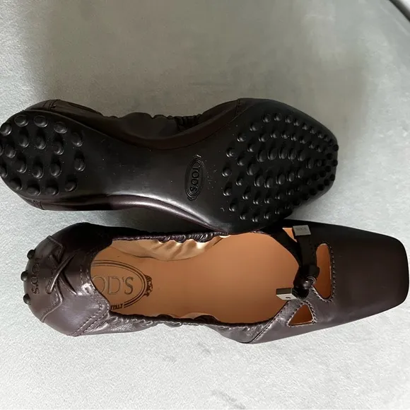 Brown Tod’s Leather Ballerina Flats