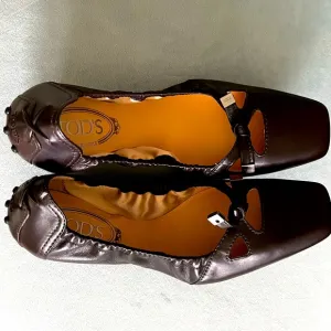 Brown Tod’s Leather Ballerina Flats