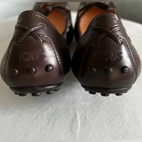 Brown Tod’s Leather Ballerina Flats