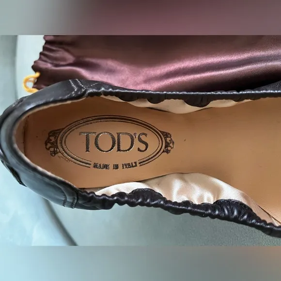 Brown Tod’s Leather Ballerina Flats