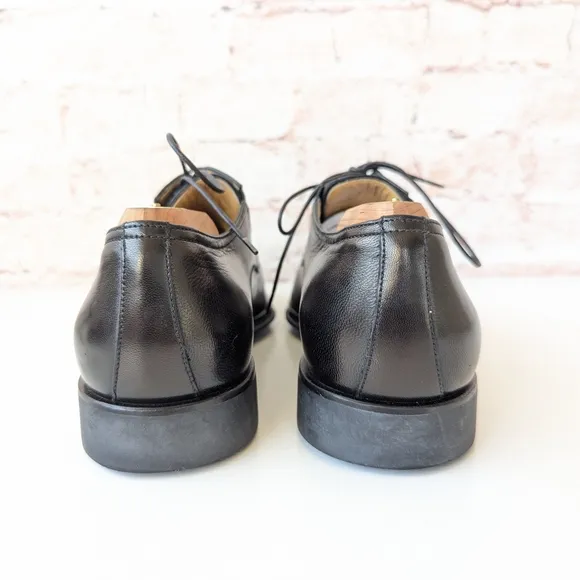 Bruno Magli Black Oxford Shoes with Polished Leather