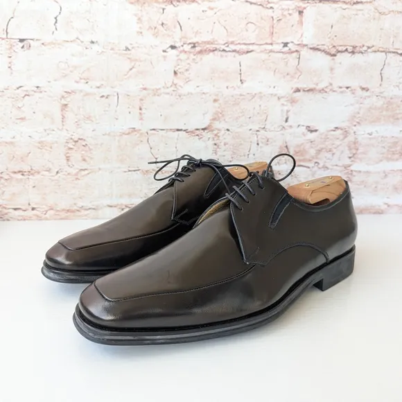 Bruno Magli Black Oxford Shoes with Polished Leather