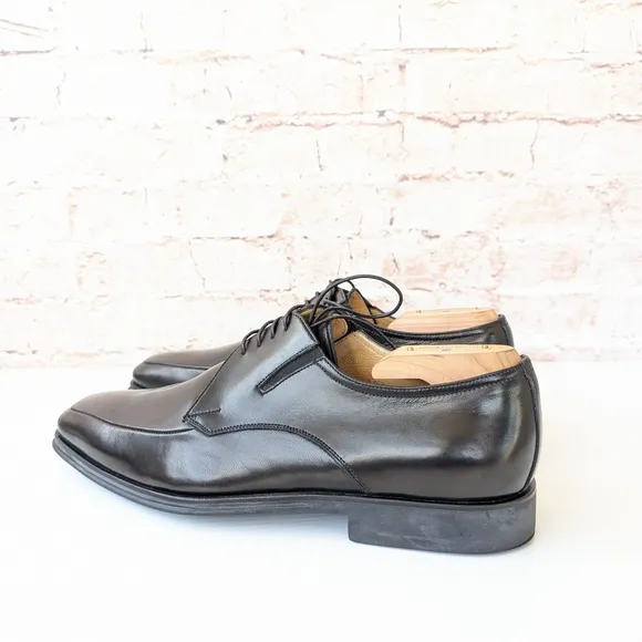 Bruno Magli Black Oxford Shoes with Polished Leather