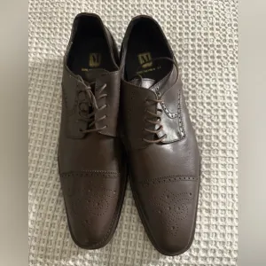 Bruno Magli brown leather shoes men’s brown aesthetic size 10