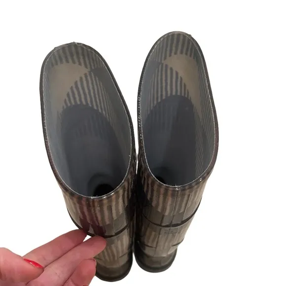 BURBERRY CHARCOAL Gray Wellington / NOVA CHECK Tall Rain Boots Size 37 Gorpcore